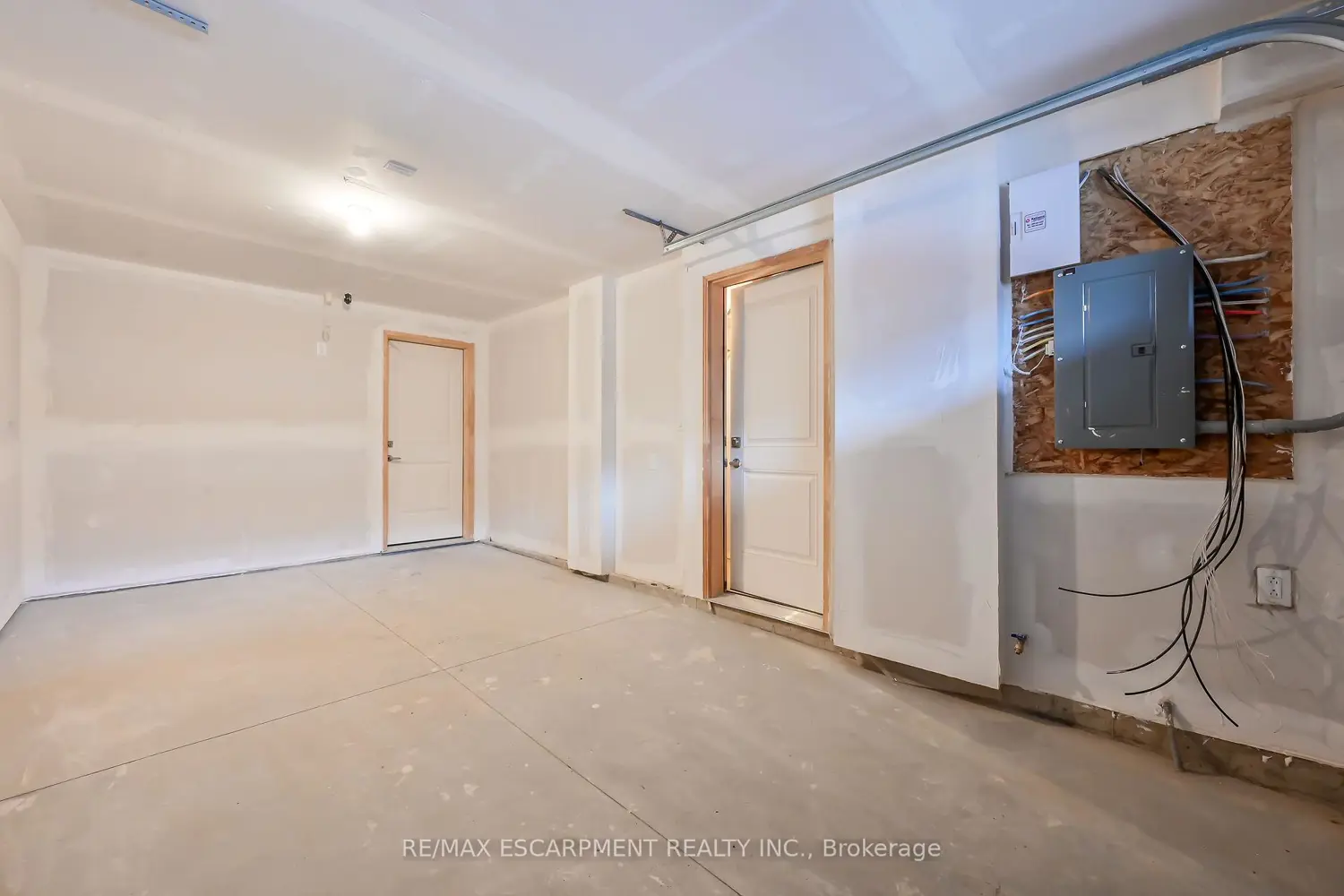 Additional image 14 of 120 Court Drive 35