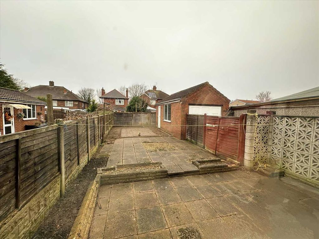 Additional image 14 of 3 bed semi-detached house to rentNewland Drive, Scunthorpe DN15