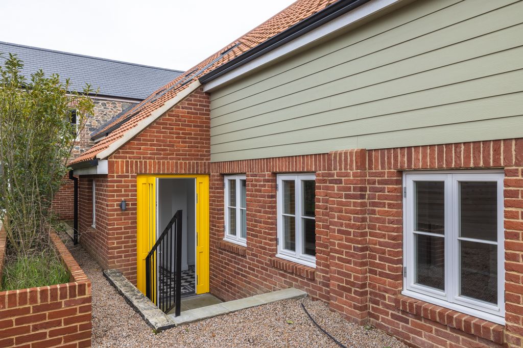 Additional image 2 of 3 bed semi-detached house to rentLa Rue De Beauvoir, St. Saviour, Jersey JE2