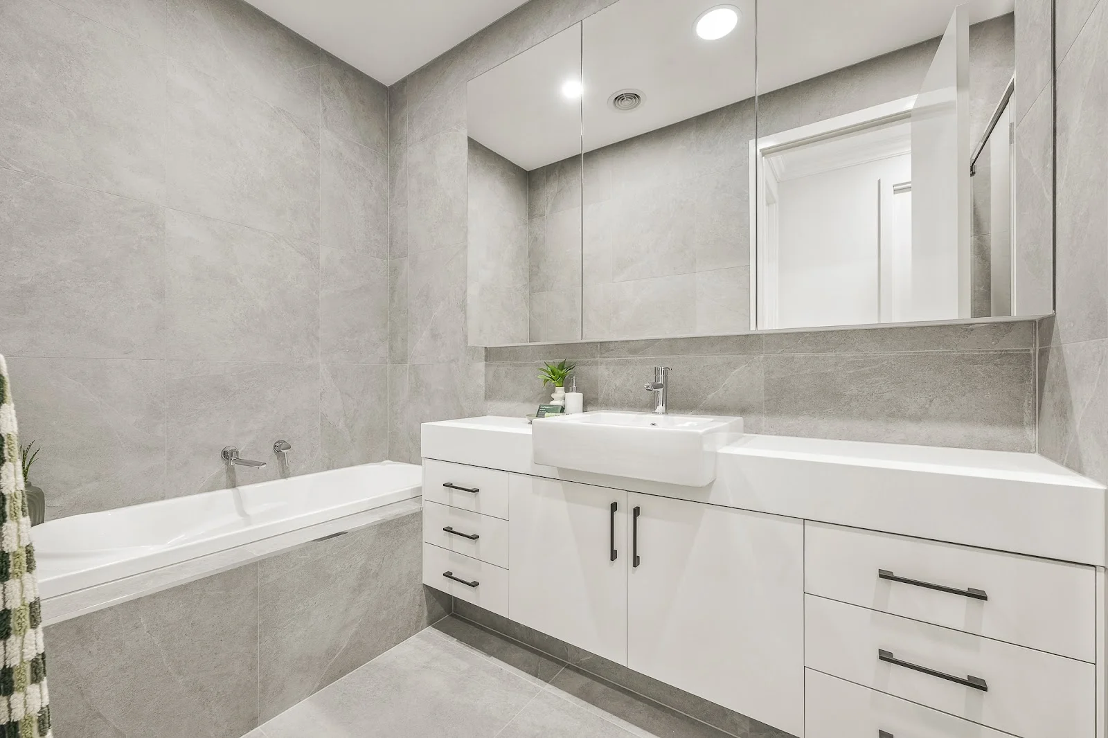 Additional image 14 of U1 & U2/18 Cullis Parade, Bayswater VIC 3153