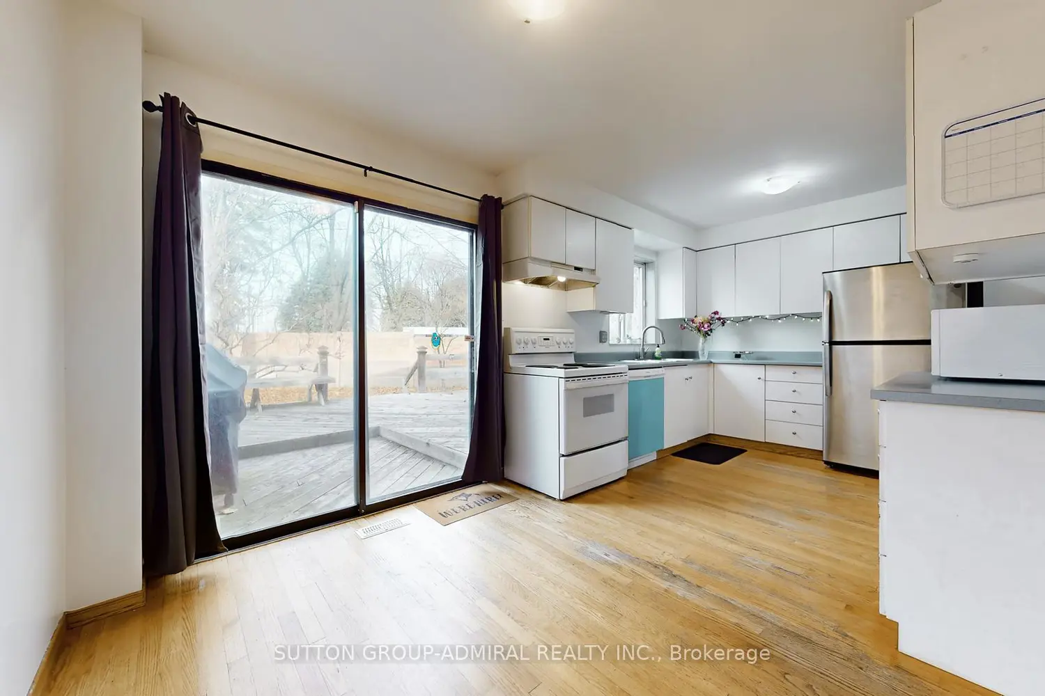 93 Patrice Crescent photo 5