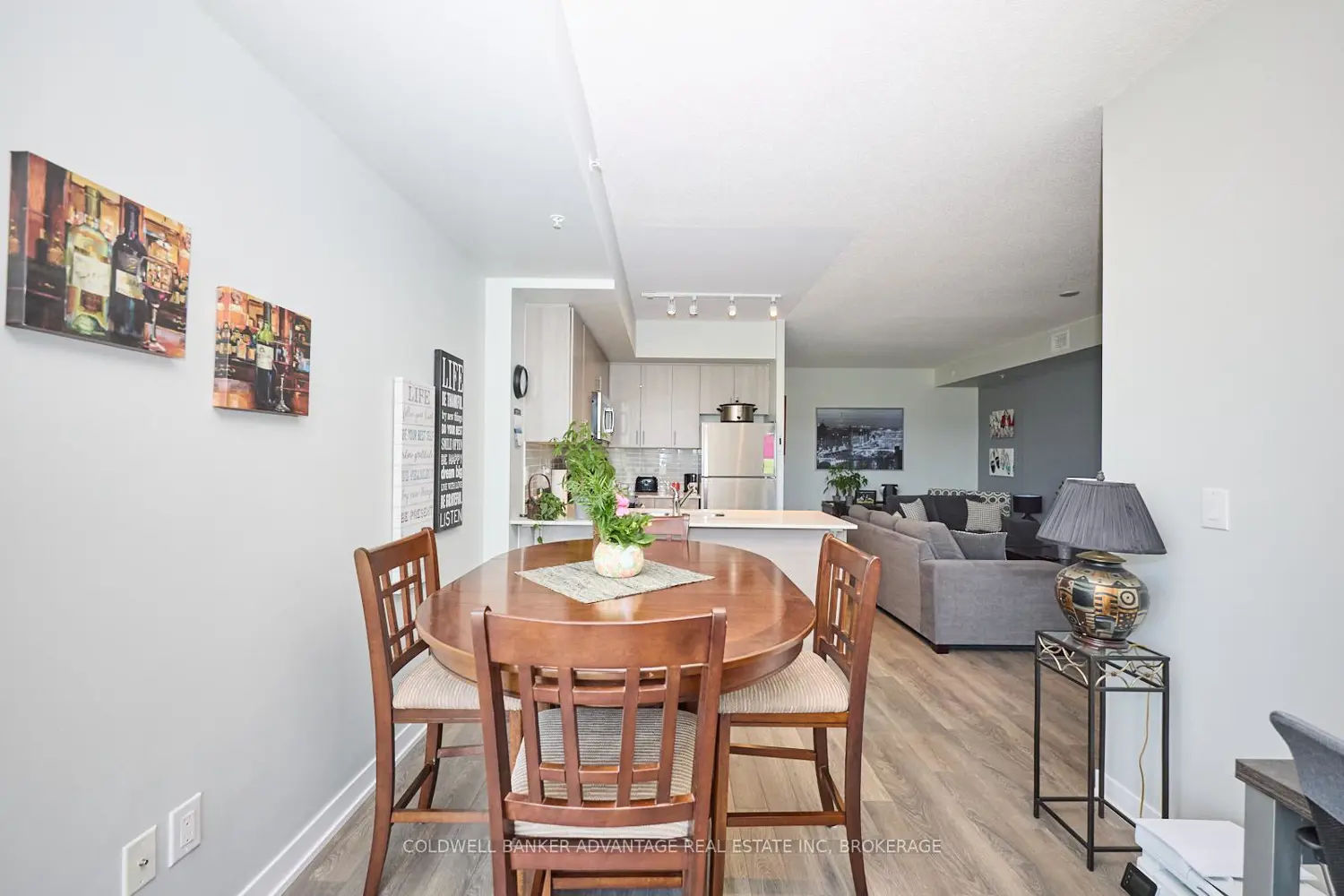 Additional image 10 of 550 North Service Road 610