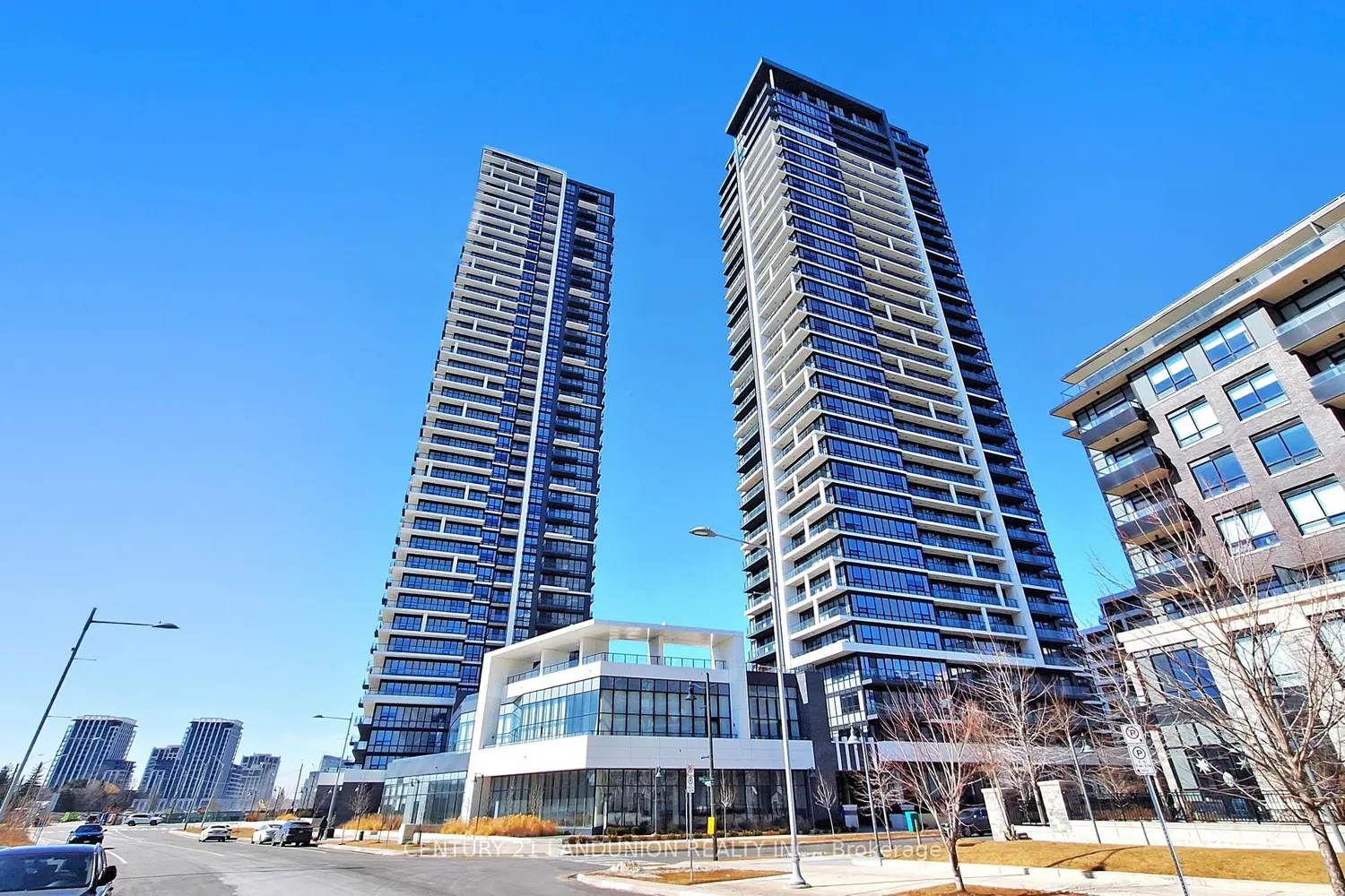 Additional image 2 of 8 Water Walk Drive 1507