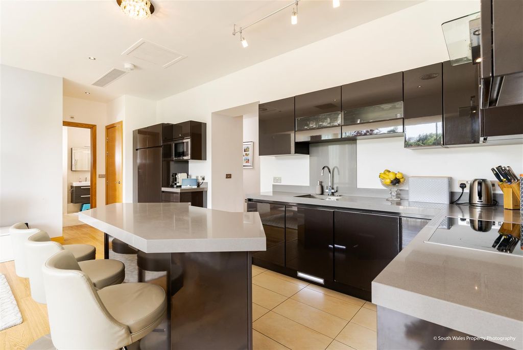 Additional image 3 of 3 bed flat to rentHensol Castle Park, Hensol, Pontyclun CF72
