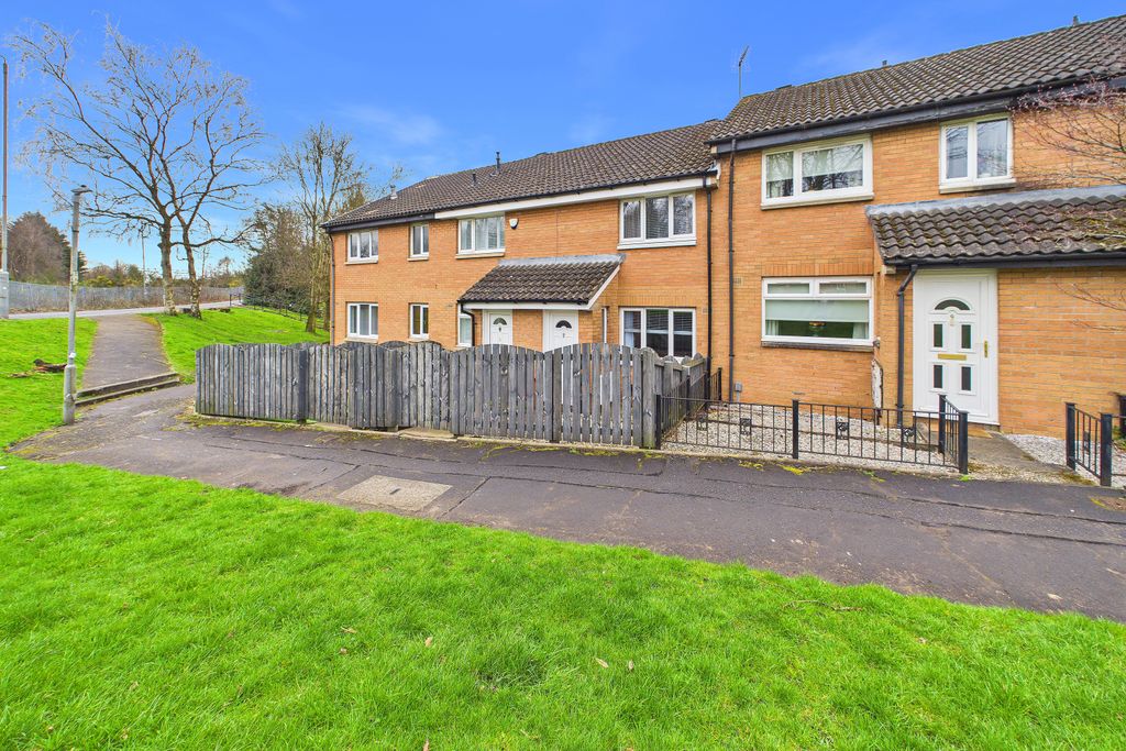 2 bed semi-detached house to rentStrathcona Gardens G13