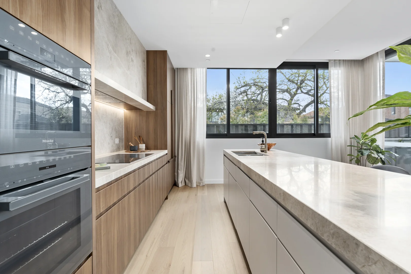 Threadneedle, Balwyn VIC 3103 photo 4