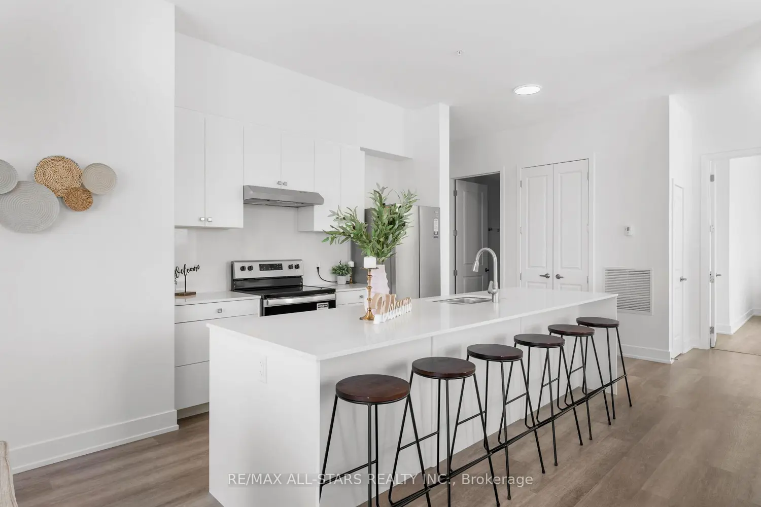 Additional image 17 of 19B West Street Ph 5