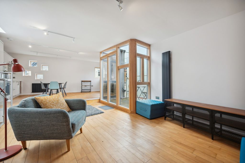 Additional image 3 of 1 bed mews to rentLansdowne Crescent Lane, Kelvinbridge, Glasgow G20