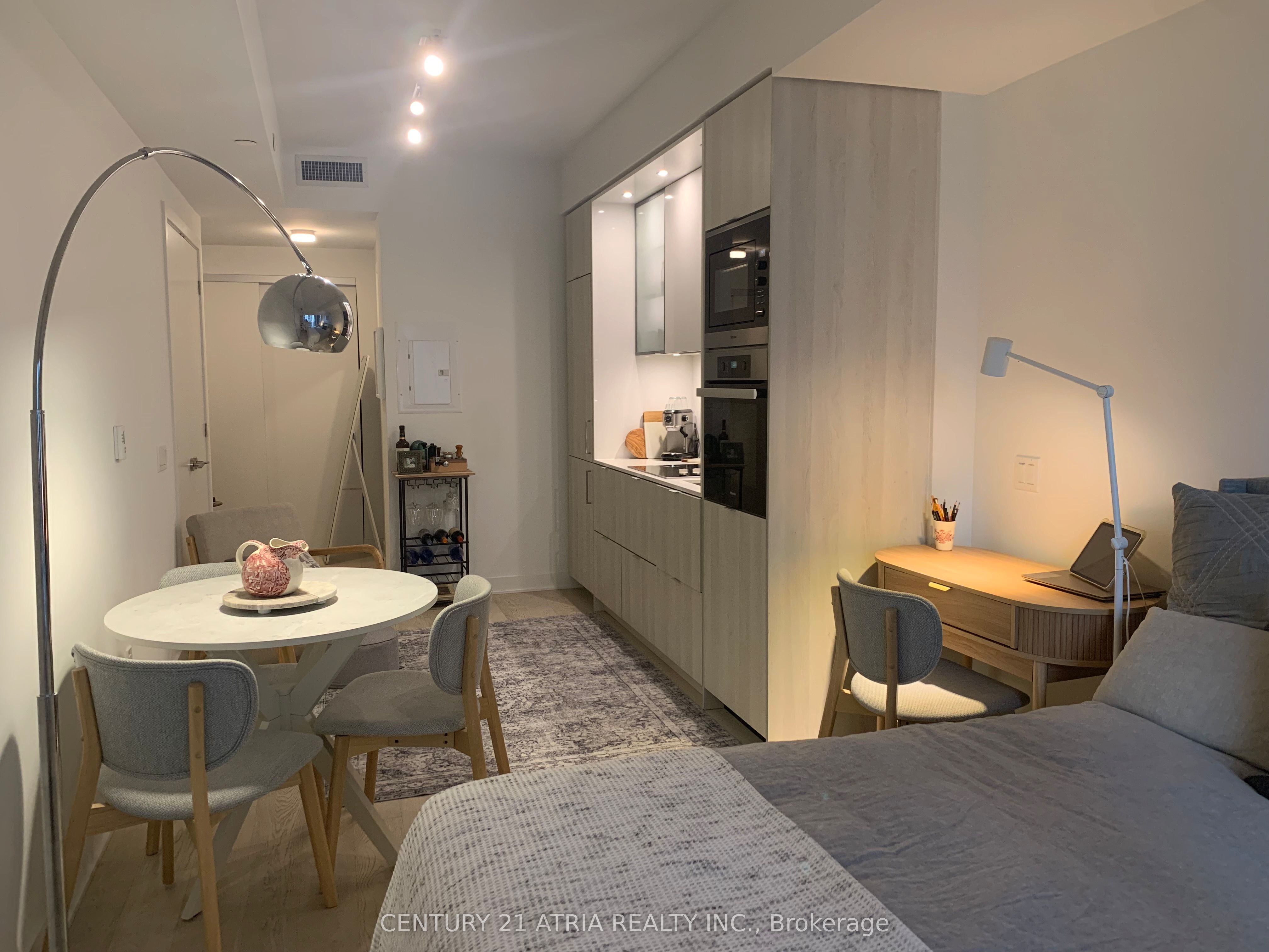 Additional image 3 of 2008-11 Yorkville Avenue, Toronto, ON, M4Y 0B7