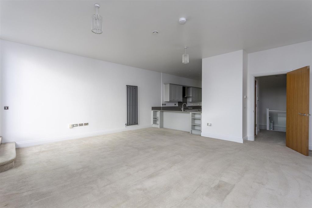 Additional image 4 of 3 bed flat to rentThe Residence, Bishopthorpe Road, York YO23