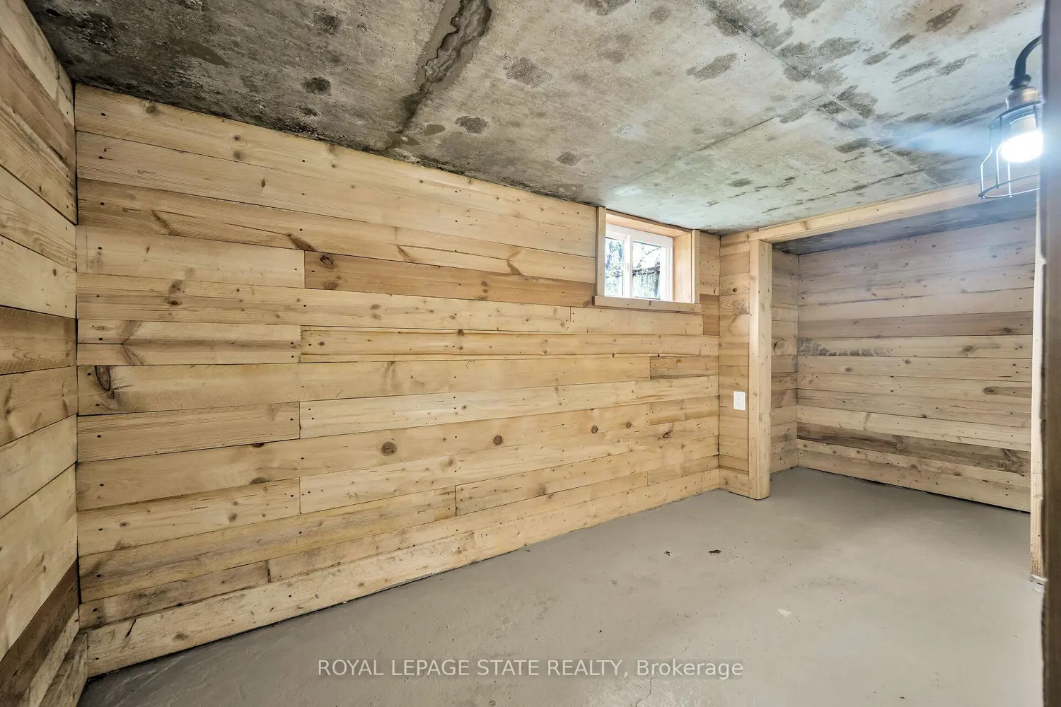 Additional image 14 of 129 Dundurn Street