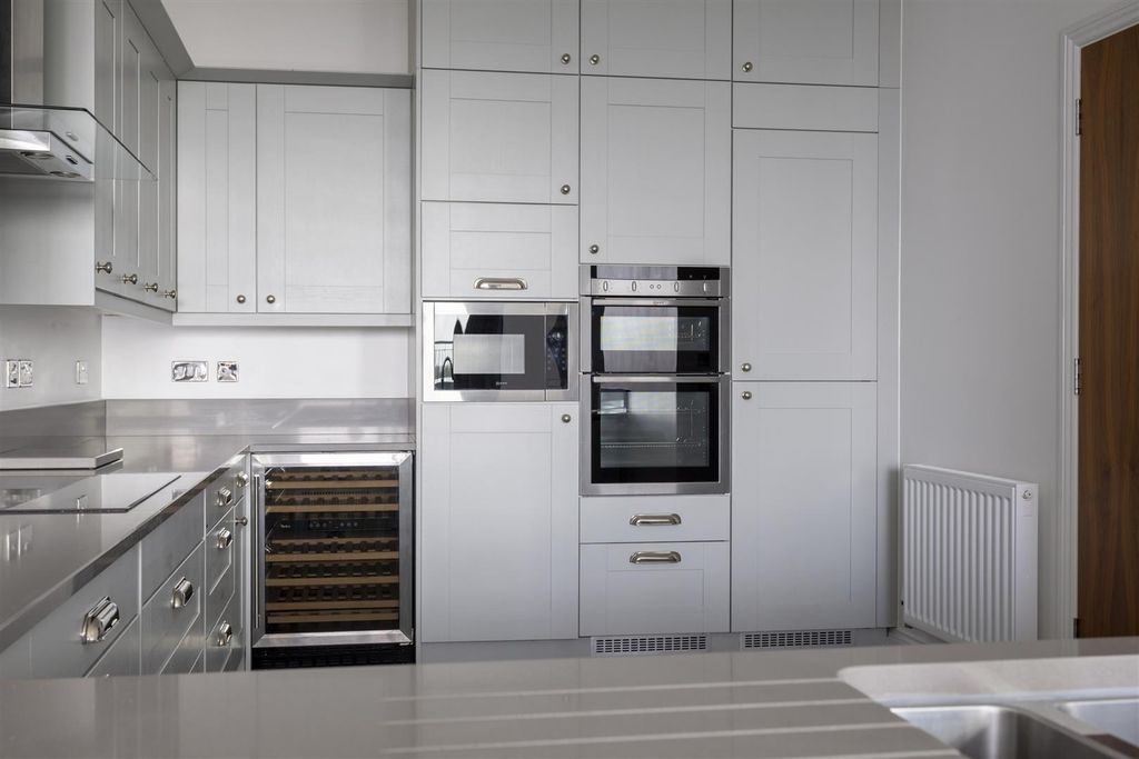 Additional image 10 of 3 bed flat to rentThe Residence, Bishopthorpe Road, York YO23