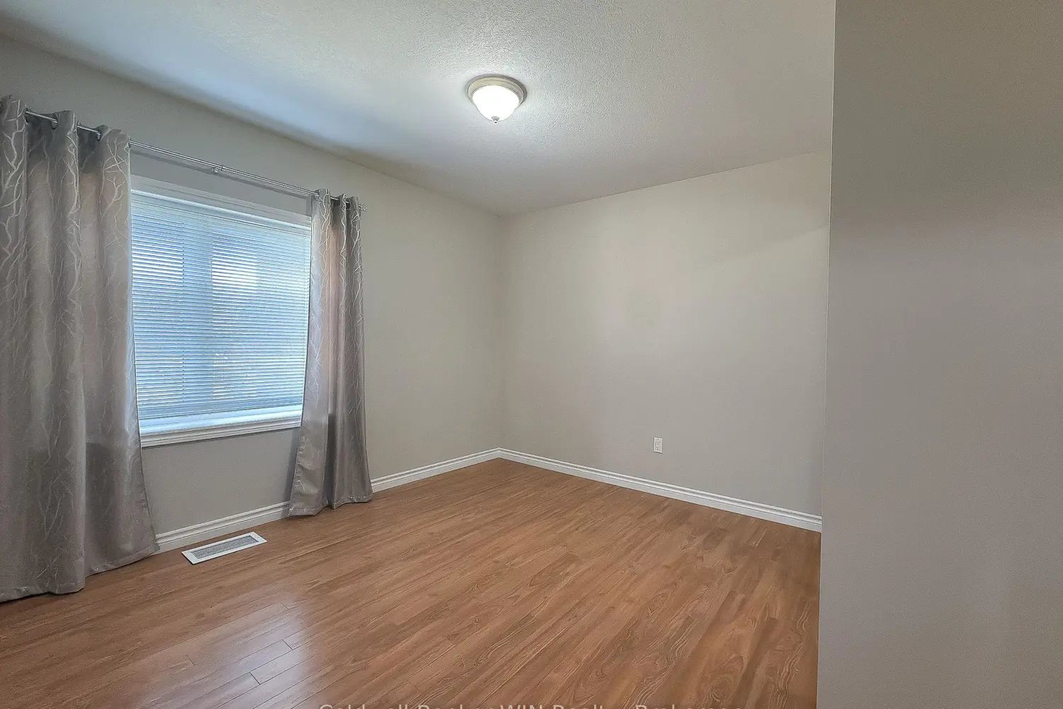 Additional image 8 of 401 Birmingham Street 211