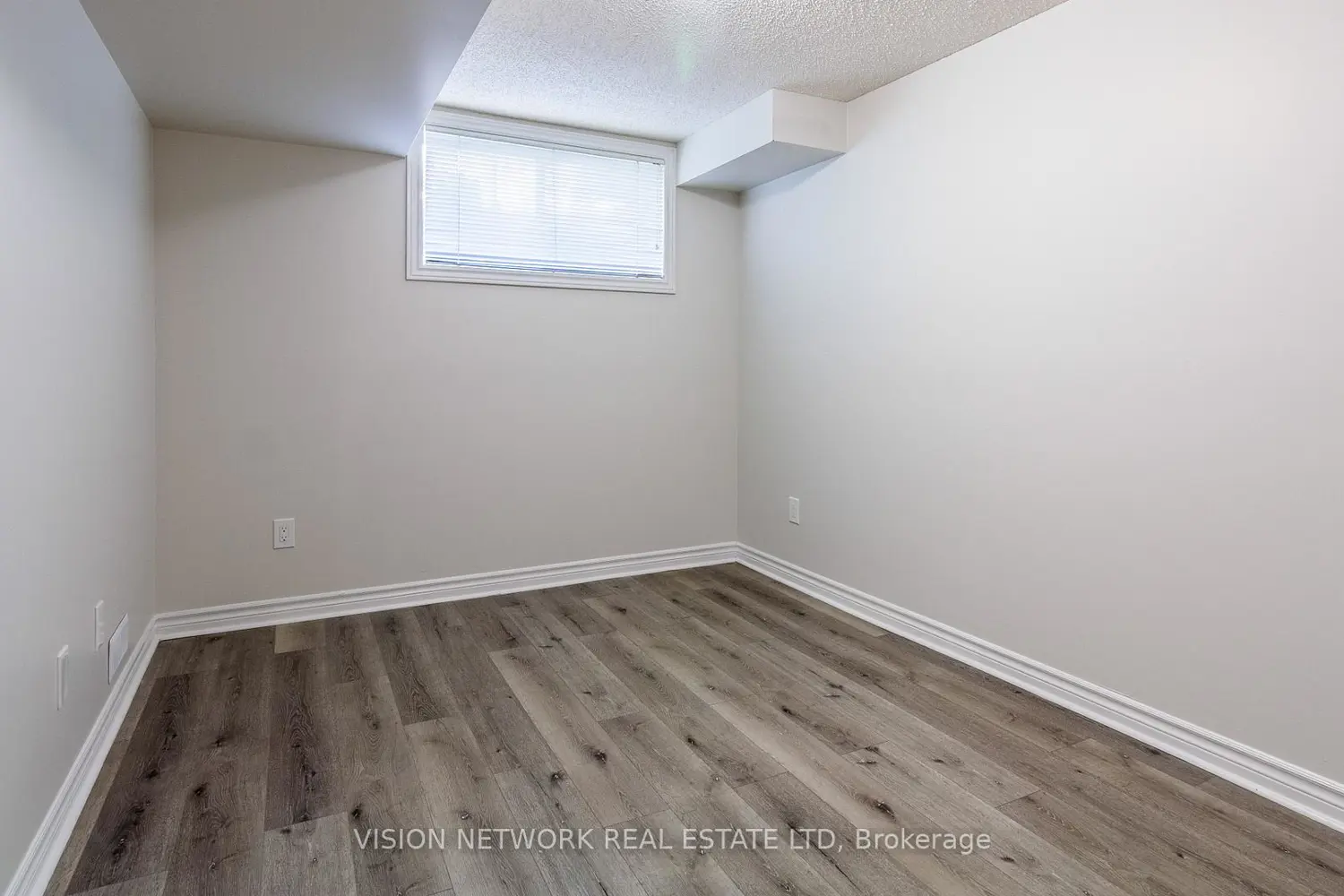 Additional image 13 of 600 Sarnia Road 43