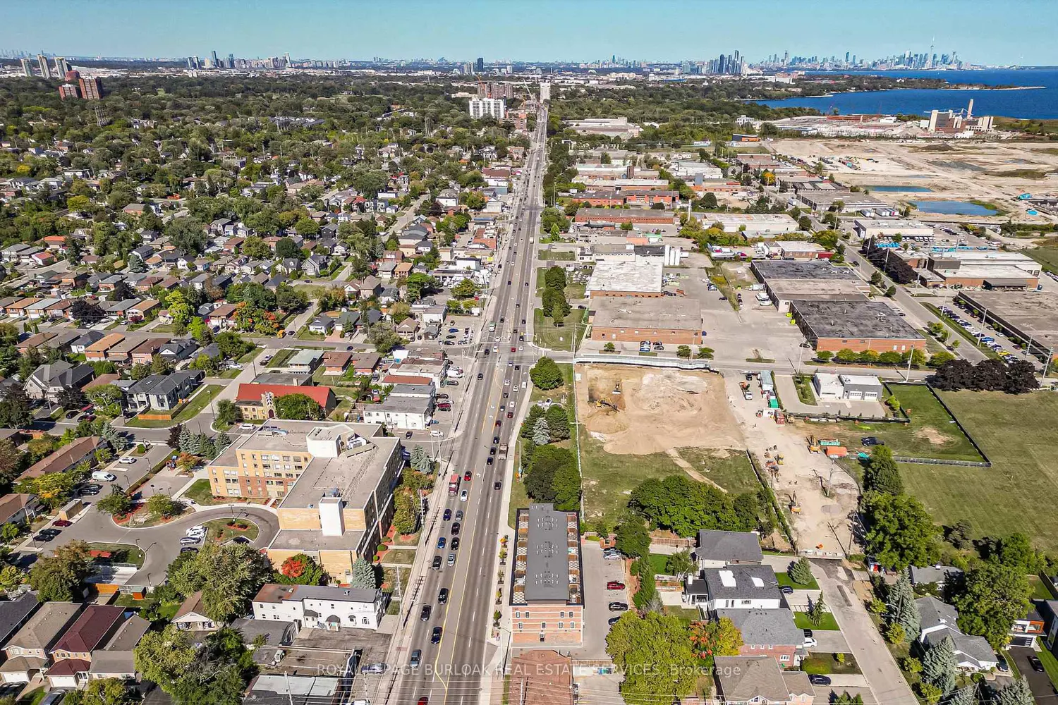 Additional image 17 of 760 Lakeshore Road 201