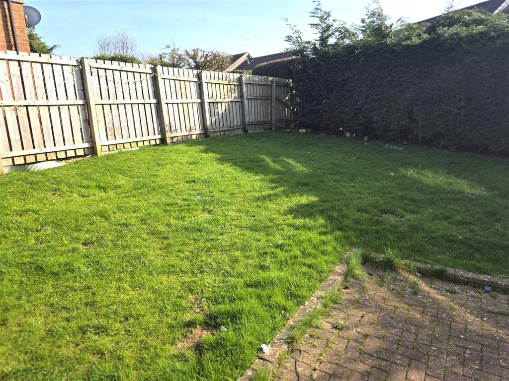 Additional image 16 of 3 bed detached house to rentTroon Place, Newton Mearns, Glasgow G77