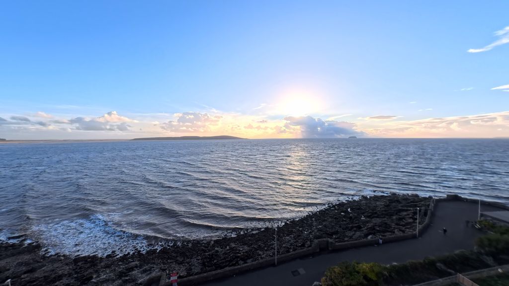 3 bed flat to rentClaremont Crescent, Weston-Super-Mare BS23