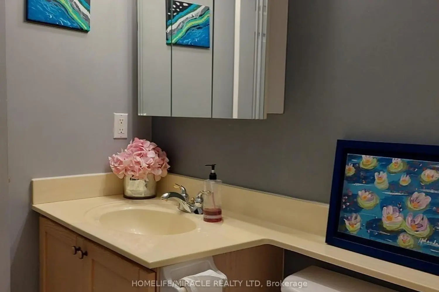 Additional image 2 of 25 Via Rosedale Way 116