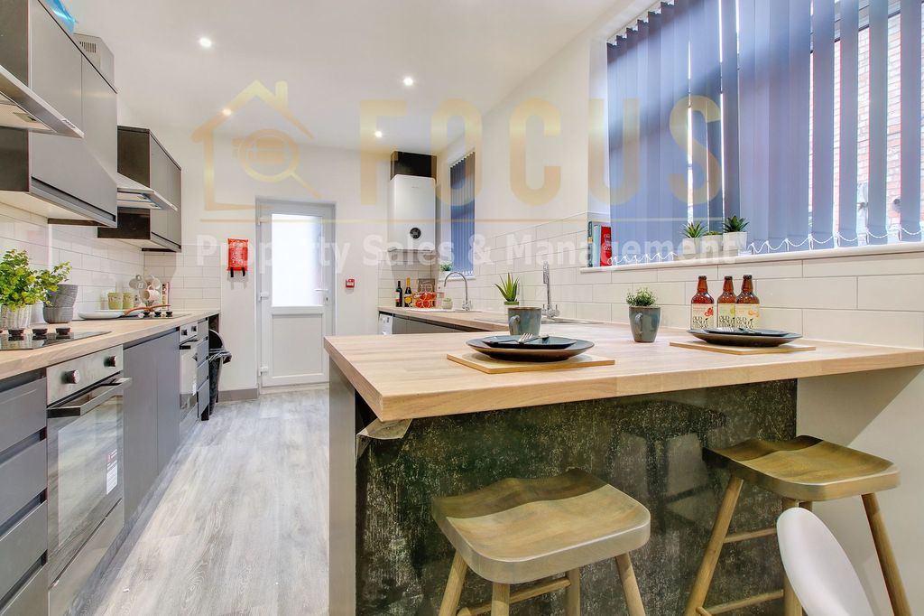Additional image 6 of 6 bed terraced house to rentStretton Road, Leicester LE3