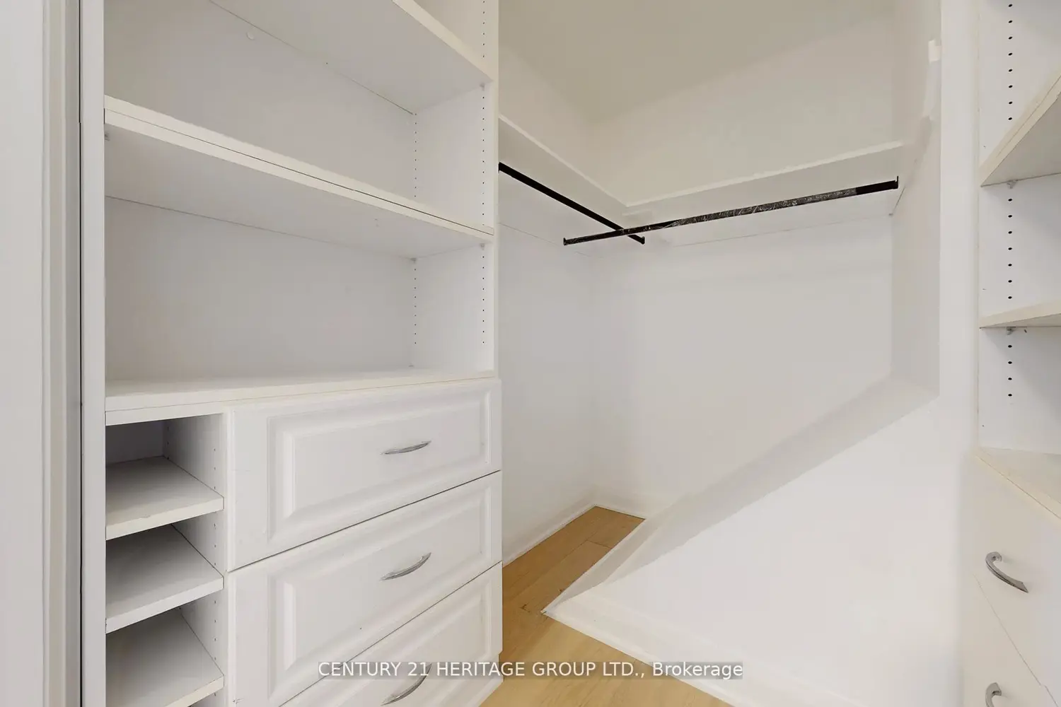 Additional image 10 of 10 Cherry Blossom Lane