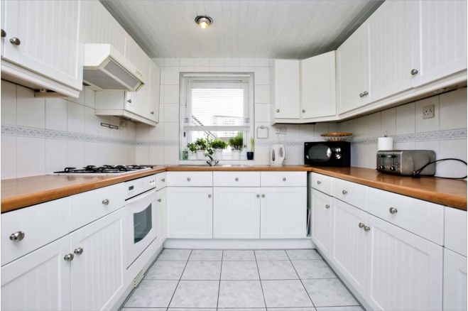 Additional image 4 of 3 Bed Flat, Thornwood Place, G11, N1 7GU