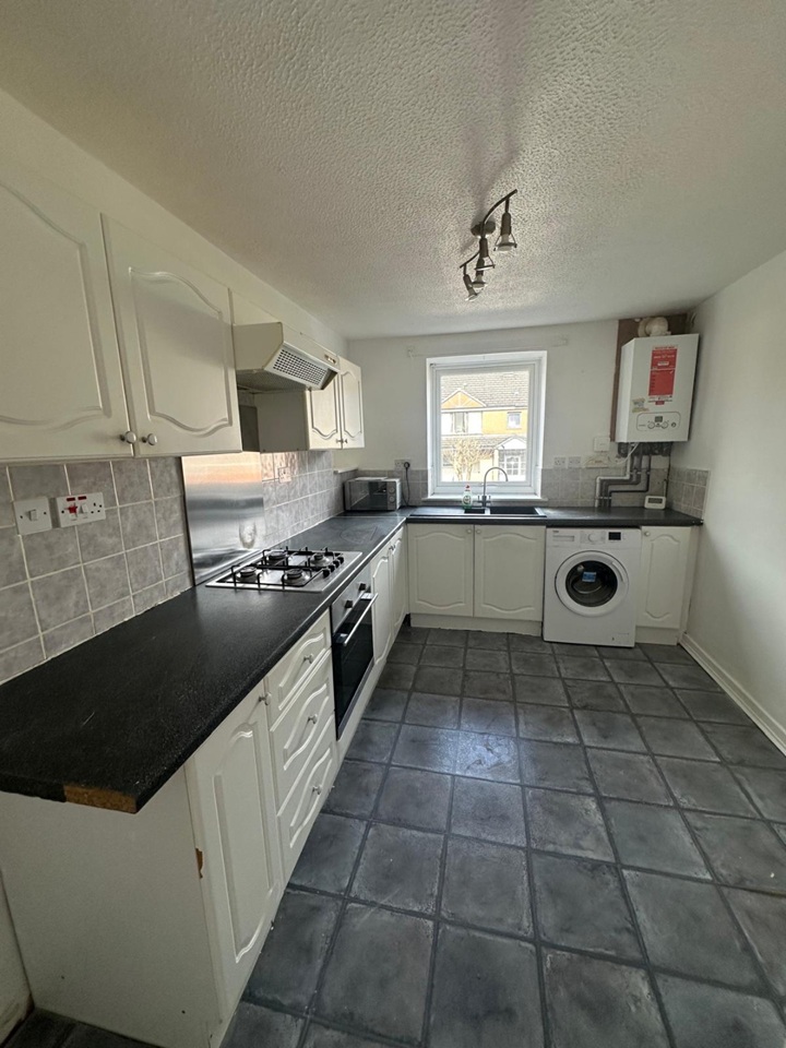 Additional image 4 of 3 Bed Flat, Sandaig Road, G33, N1 7GU