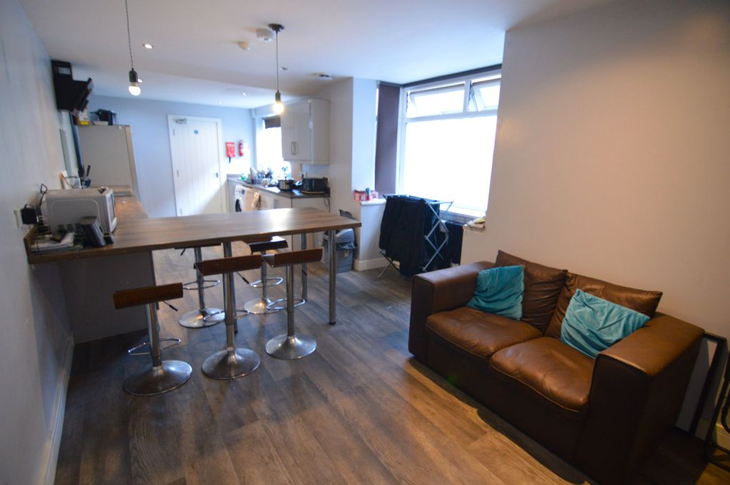 Additional image 4 of Room to rentChantry Lane, Grimsby DN31