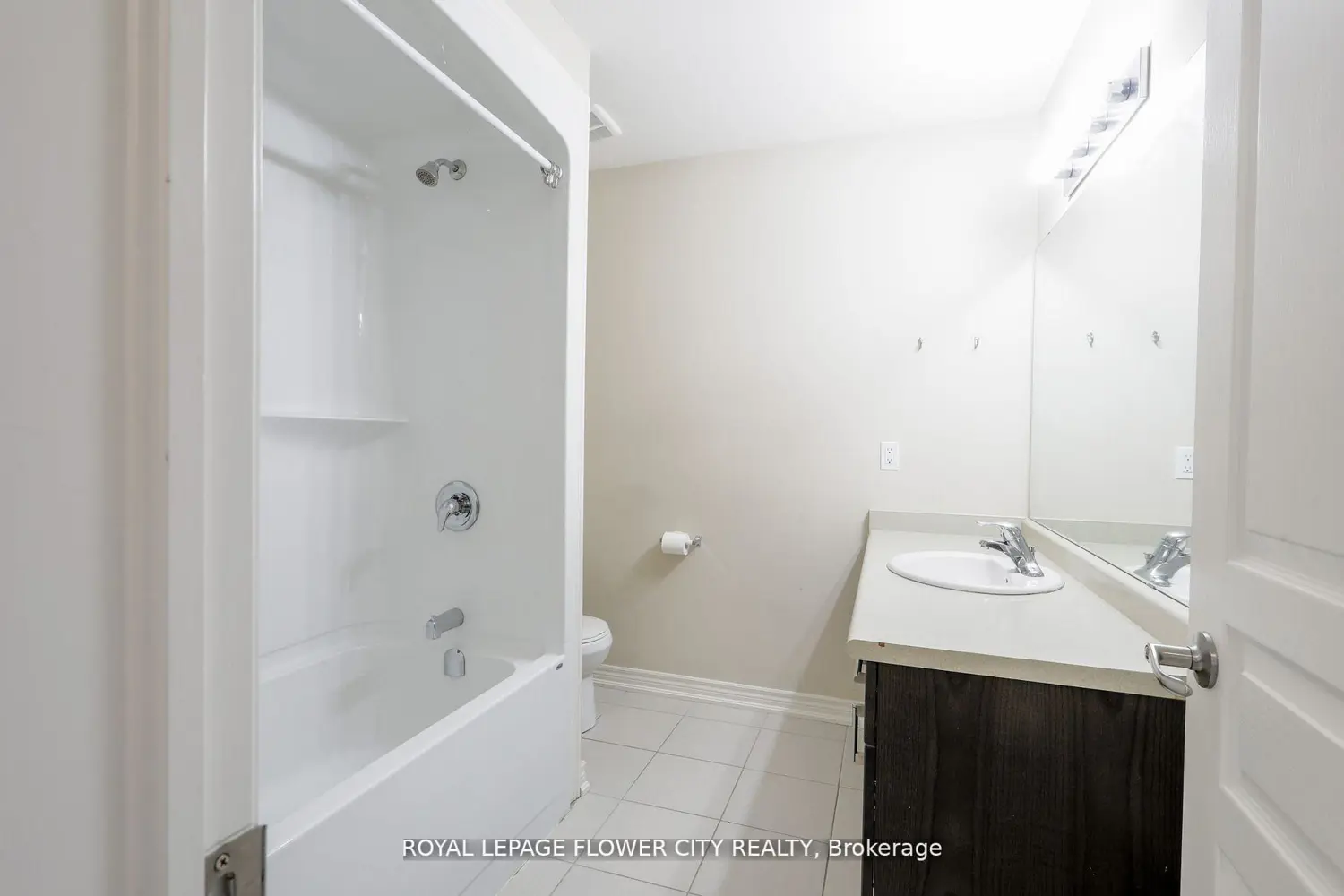 Additional image 18 of 146 Winterberry Boulevard