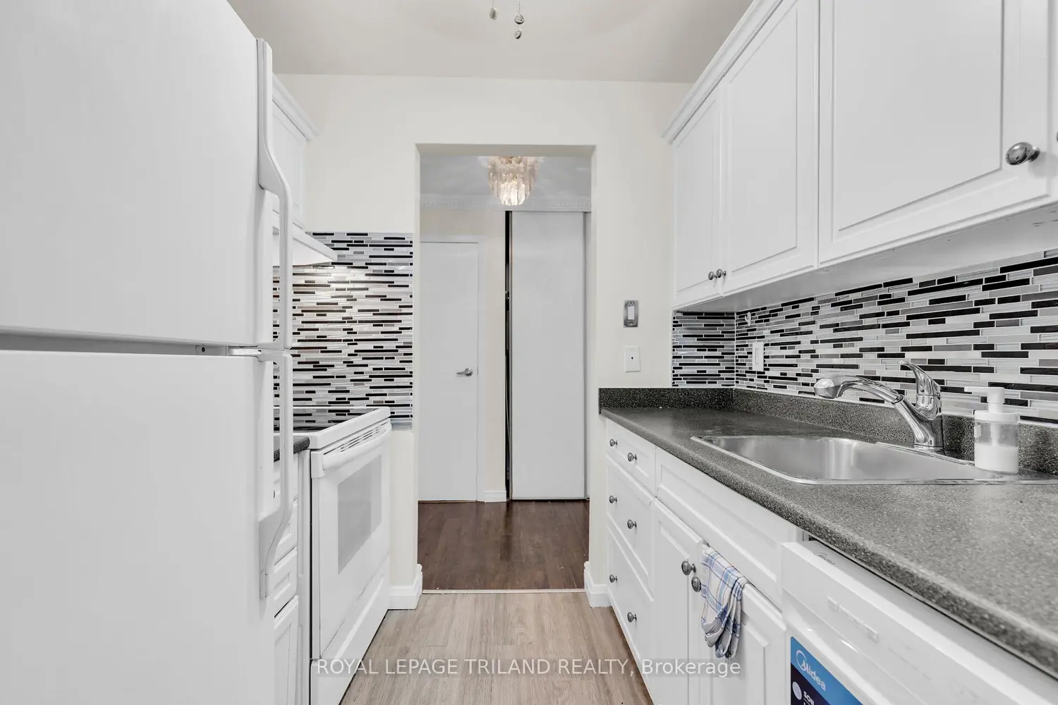 Additional image 3 of 737 Deveron Crescent 310