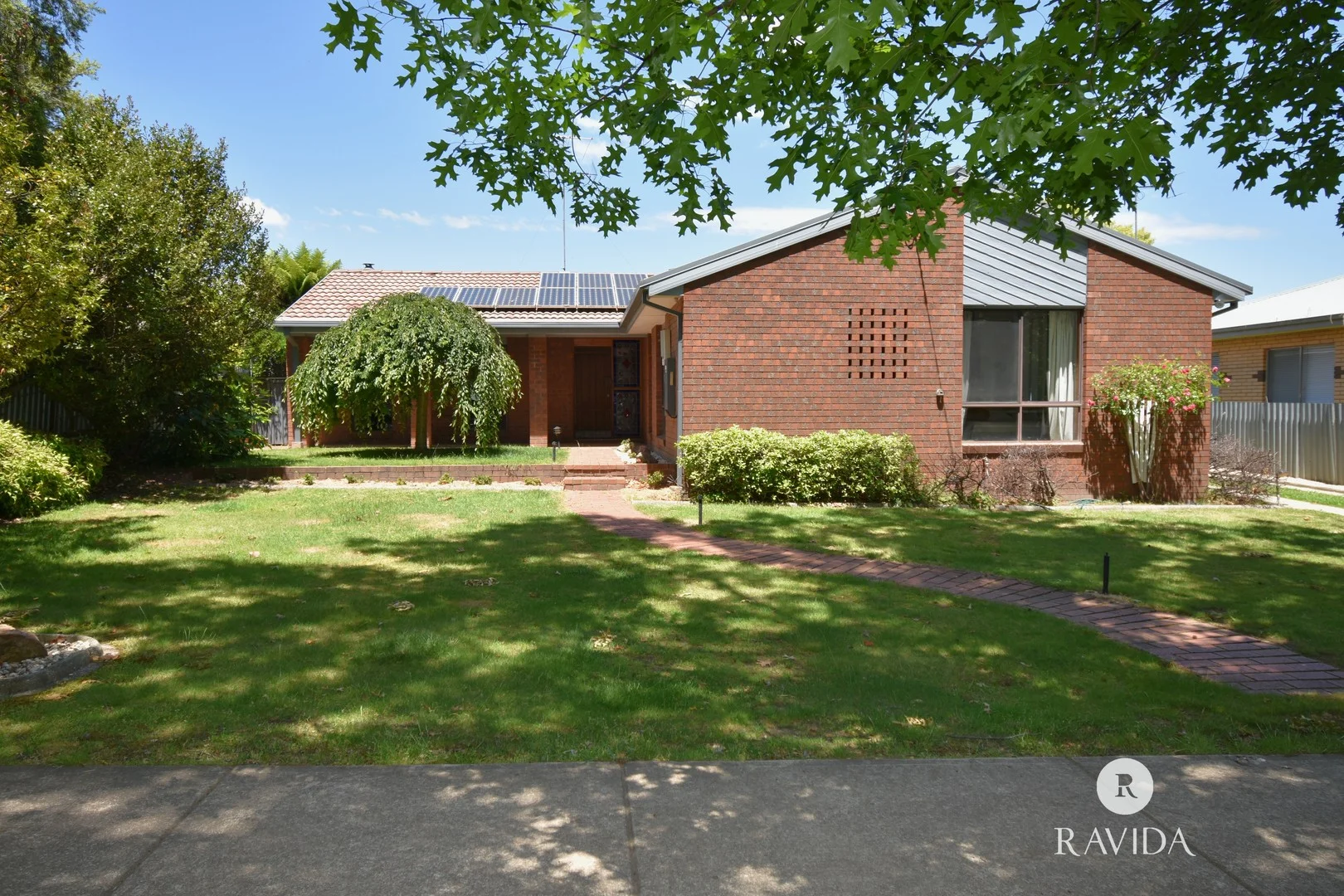 12 VICTORIA ROAD, Beechworth VIC 3747