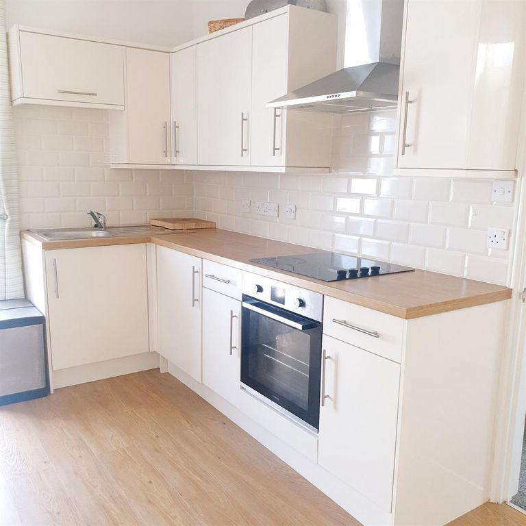 Additional image 6 of 2 bed semi-detached house to rentFairfax Terrace, Plymouth PL2
