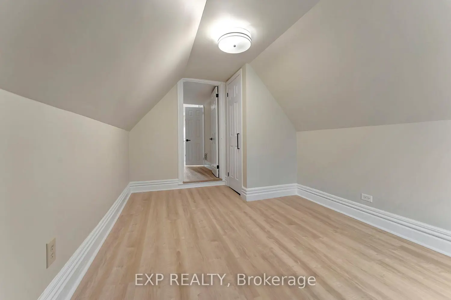 Additional image 12 of 142 Sanford Avenue