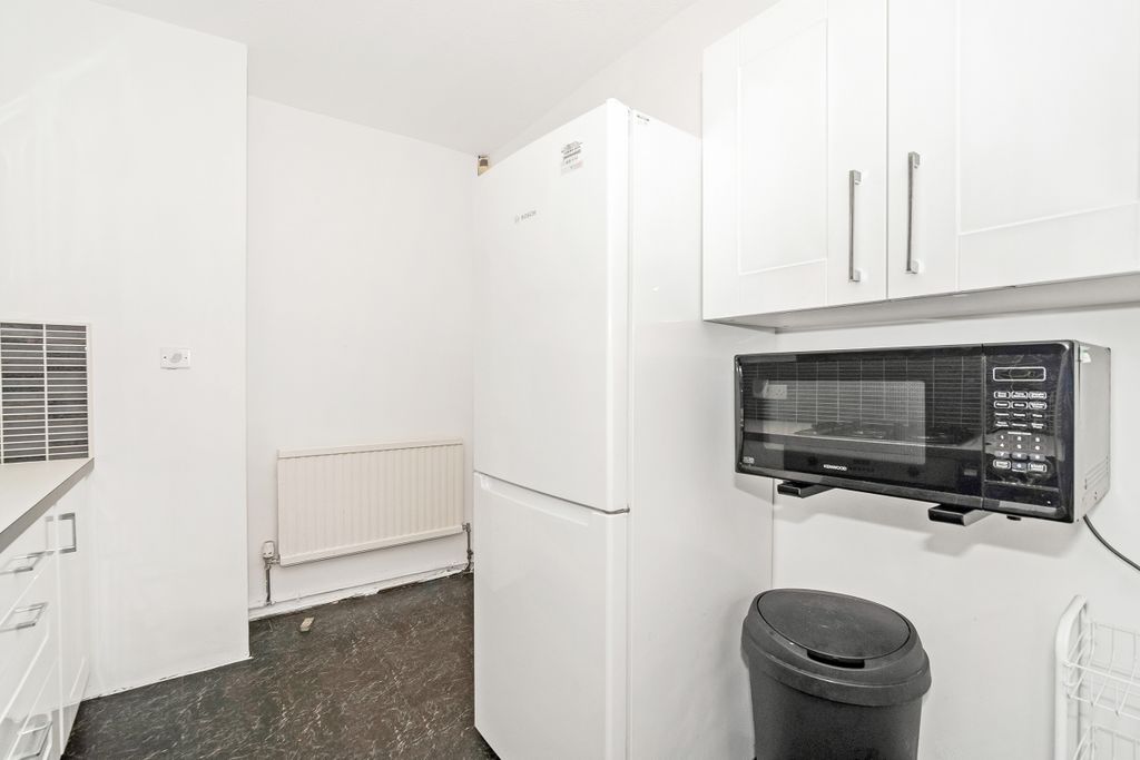 Additional image 8 of 2 bed semi-detached house to rentKirkton Avenue, Knightswood G13