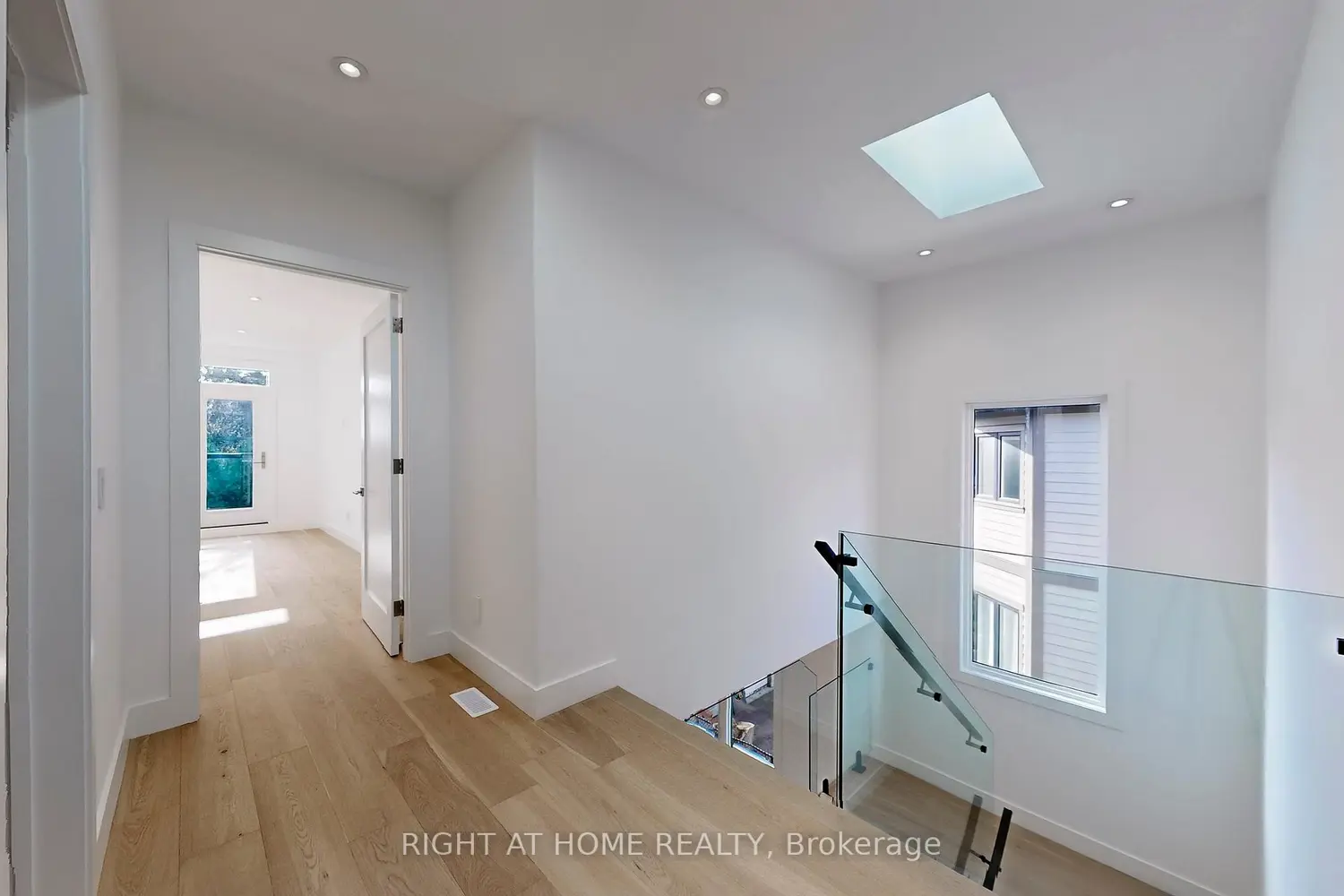 Additional image 6 of 19 Putney Road