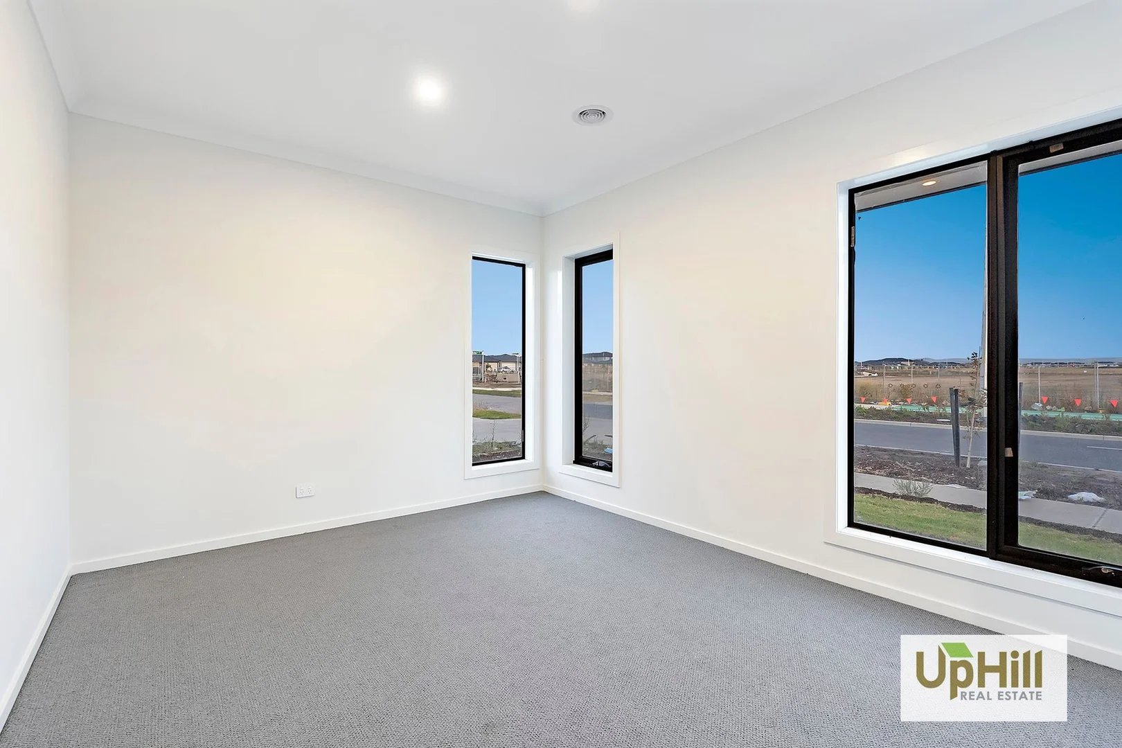 Additional image 2 of 8 Eildon Avenue, Clyde VIC 3978