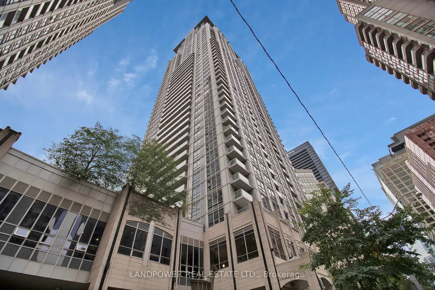 Additional image 20 of 761 Bay Street 1810
