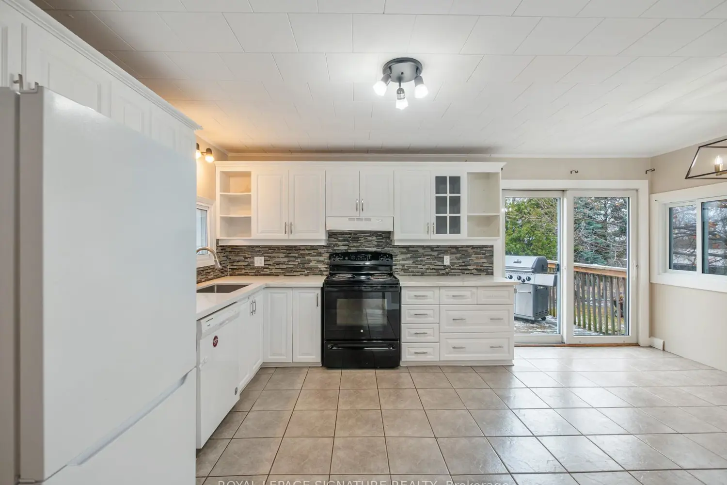 Additional image 3 of 79 Poyntz Street