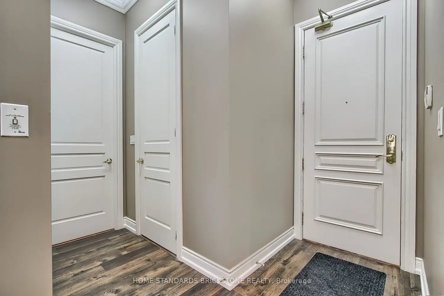 Additional image 4 of 9225 Jane Street 115