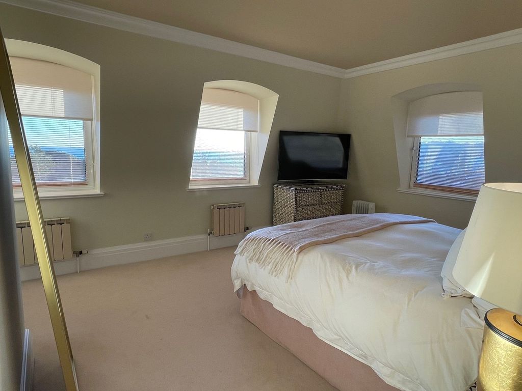 Additional image 10 of 3 bed flat to rentApt 10 Chateau Des Roches, St Brelade JE3