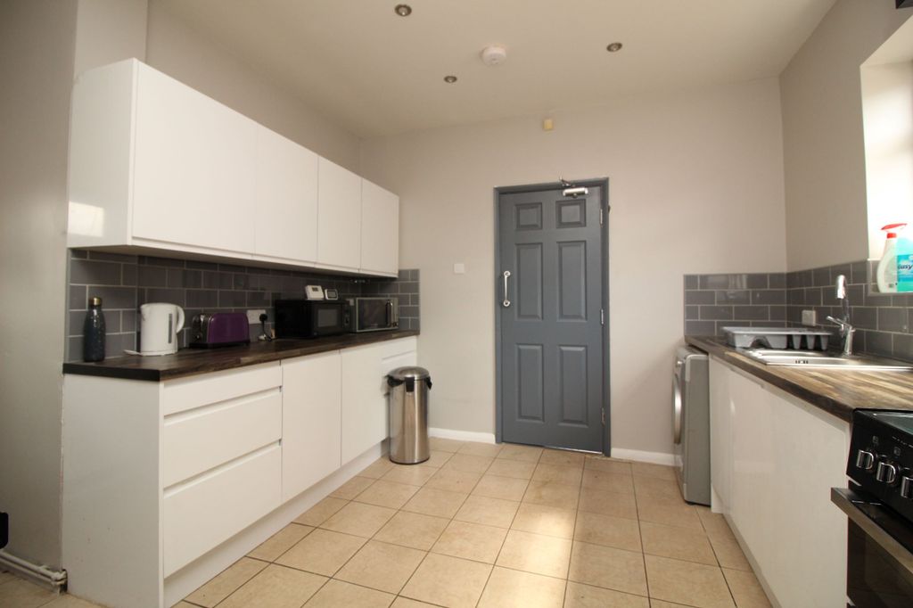 Additional image 3 of Room to rentNewborn Avenue, Scunthorpe DN15