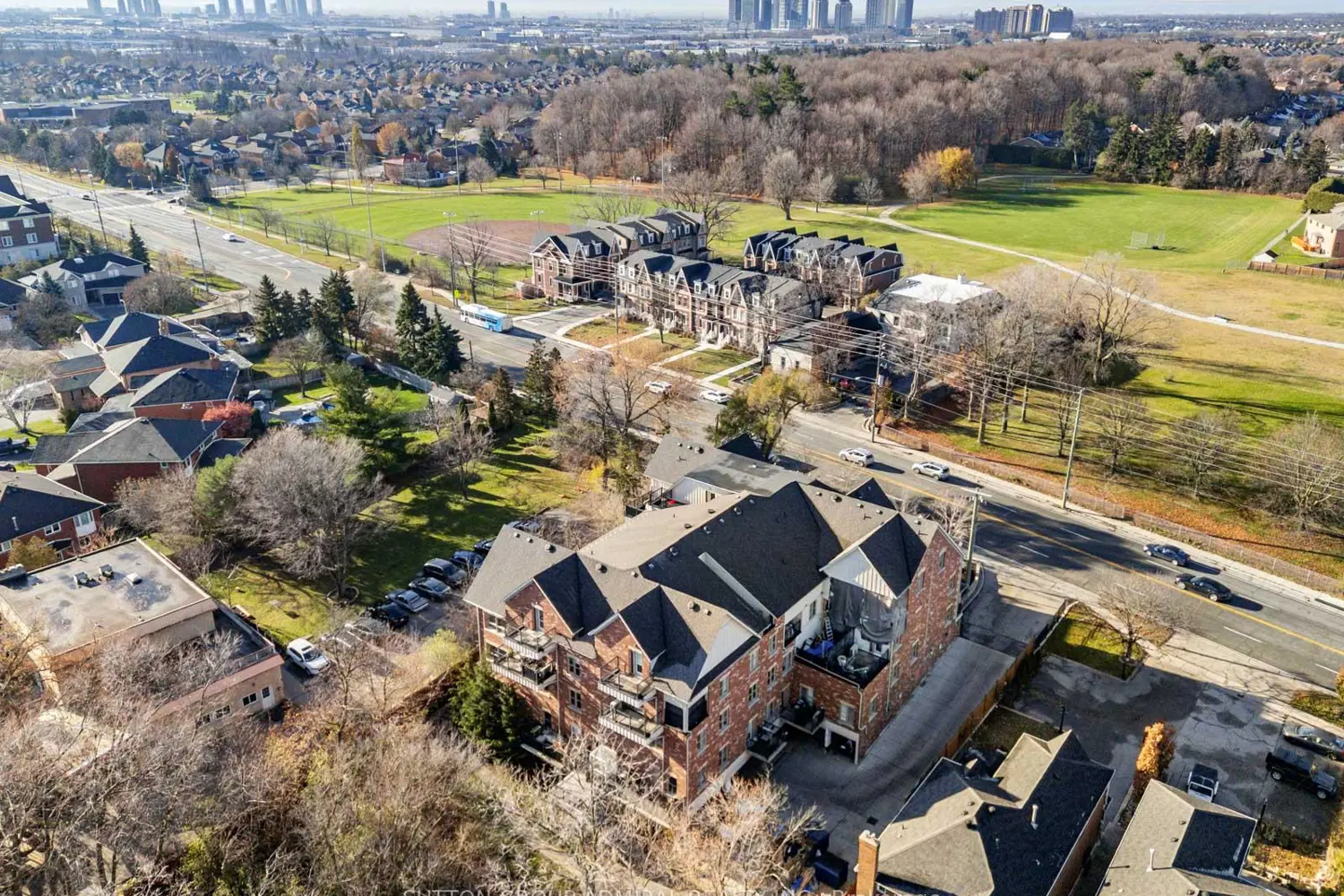 Additional image 19 of 9589 Keele Street 206