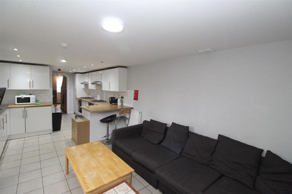7 bed property to rentMerthyr Street, Cathays, Cardiff CF24