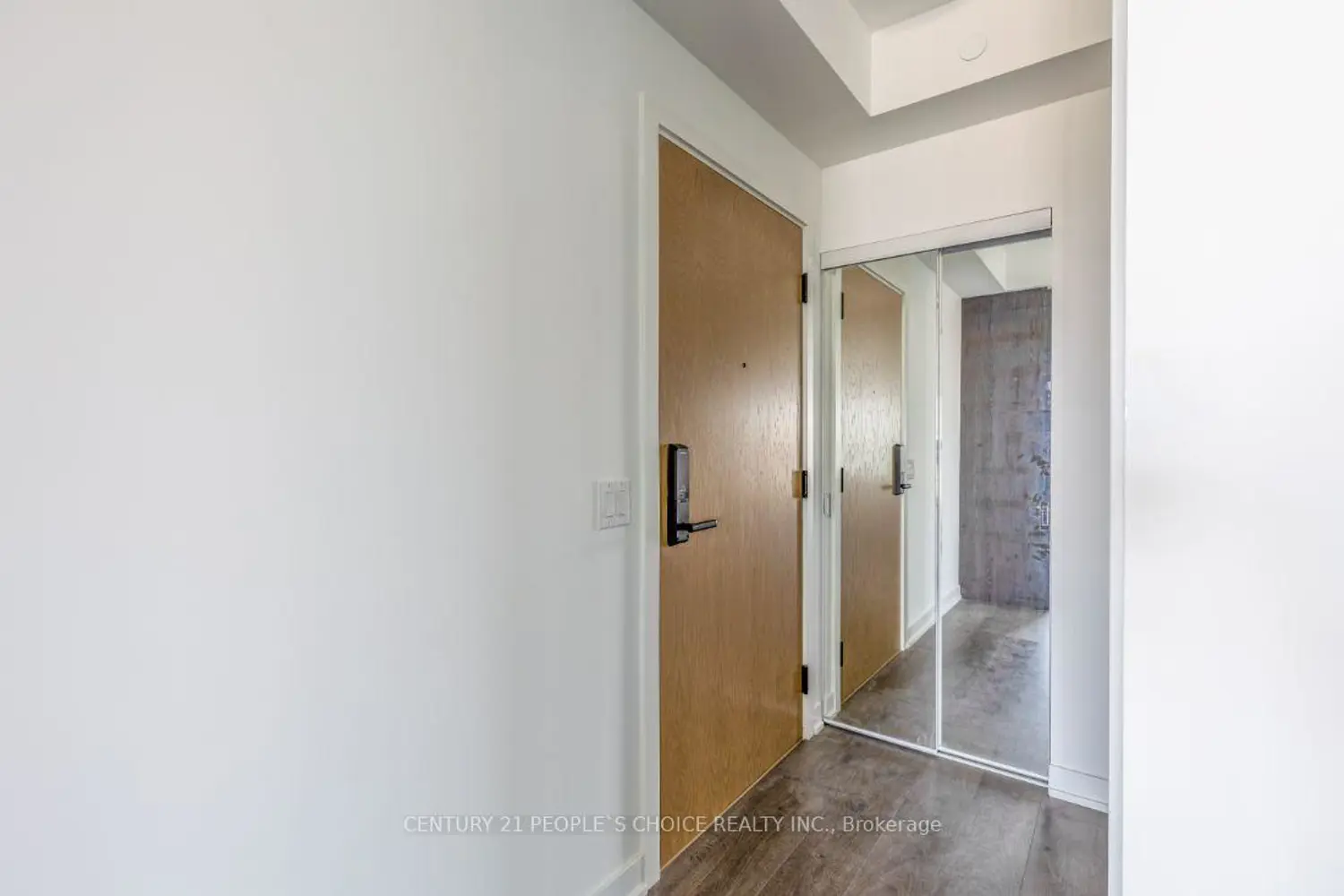 5 Defries Street 801