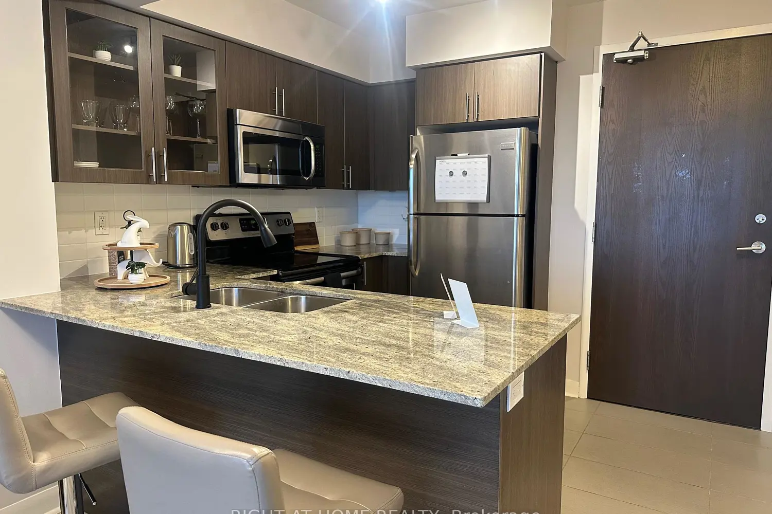 75 Norman Bethune Avenue 221 photo 5