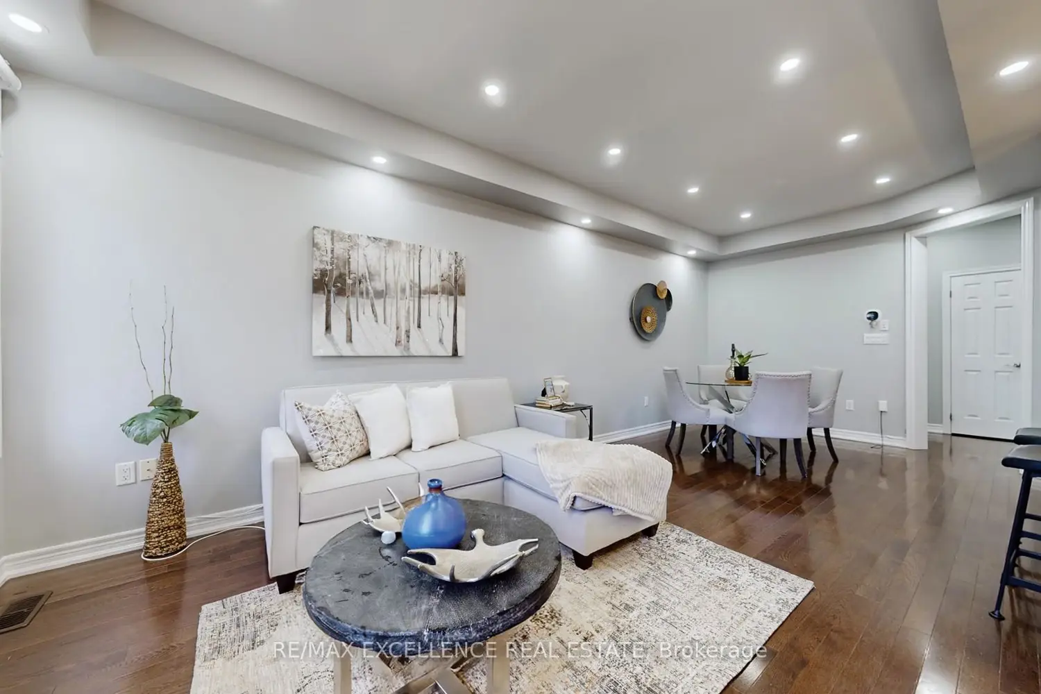 Additional image 4 of 25 Vinewood Road