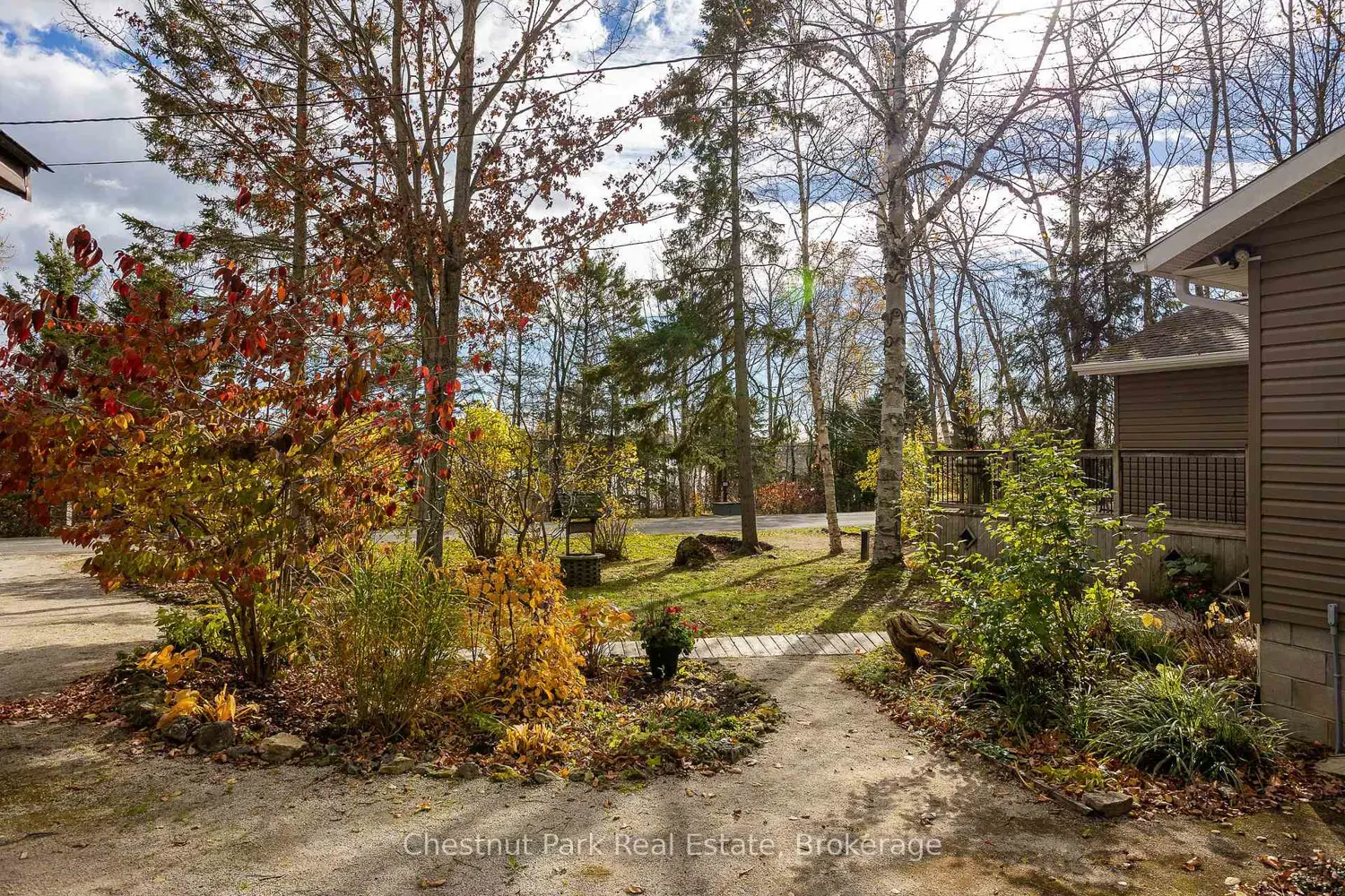 Additional image 17 of 129 Miller Lake Shore Road