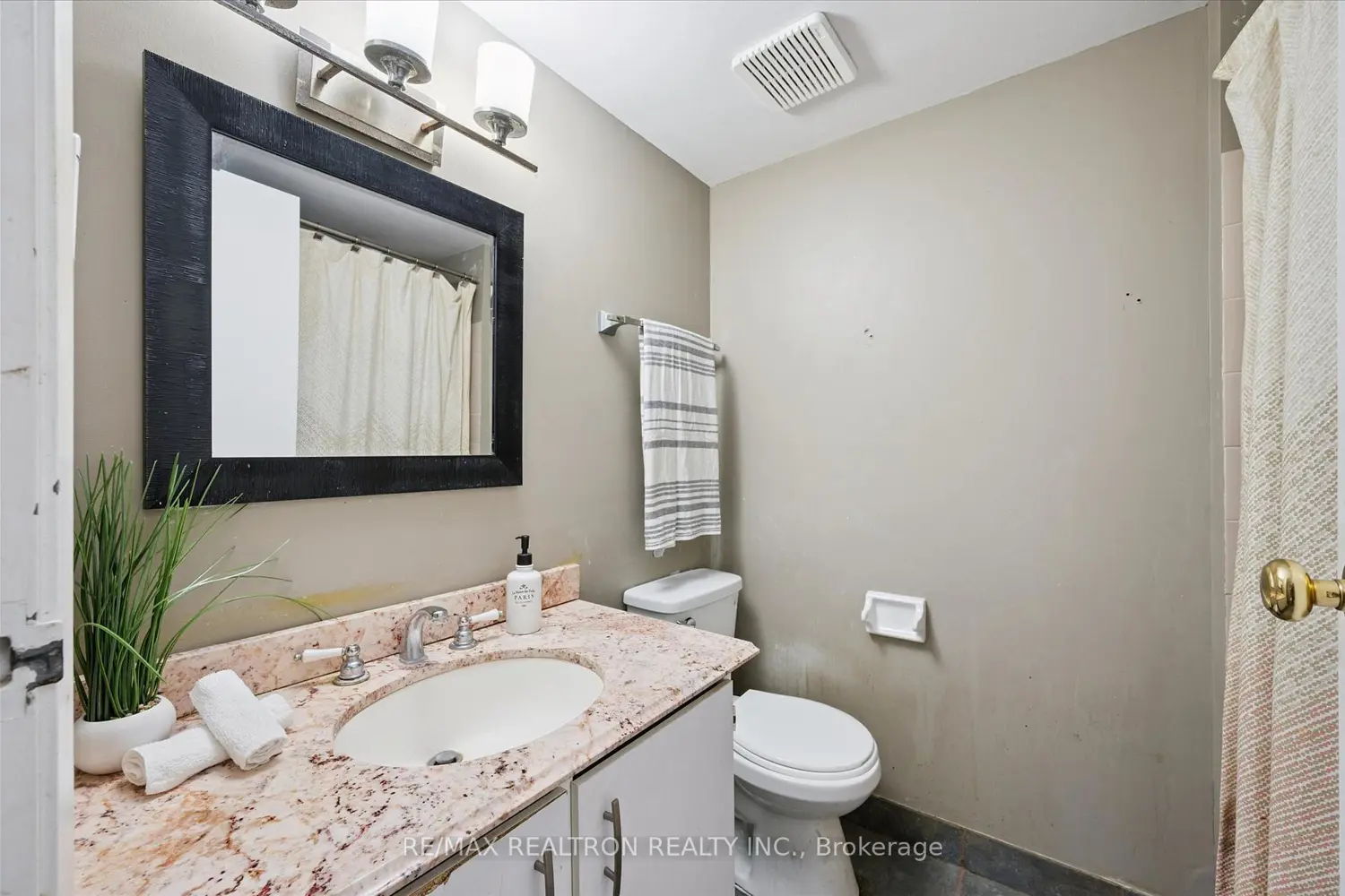 Additional image 11 of 10 Ajax Street 203