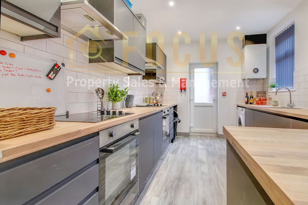 Additional image 2 of 6 bed terraced house to rentStretton Road, Leicester LE3