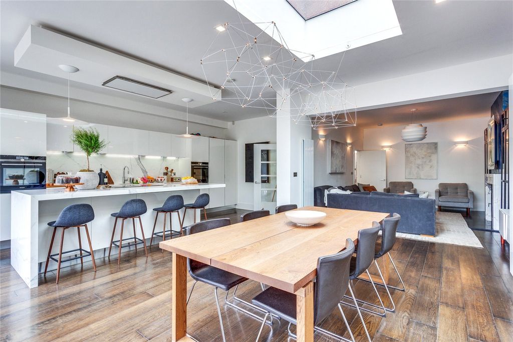 Additional image 6 of 4 bed detached house to rentNorman Avenue, Henley-On-Thames, Oxfordshire RG9