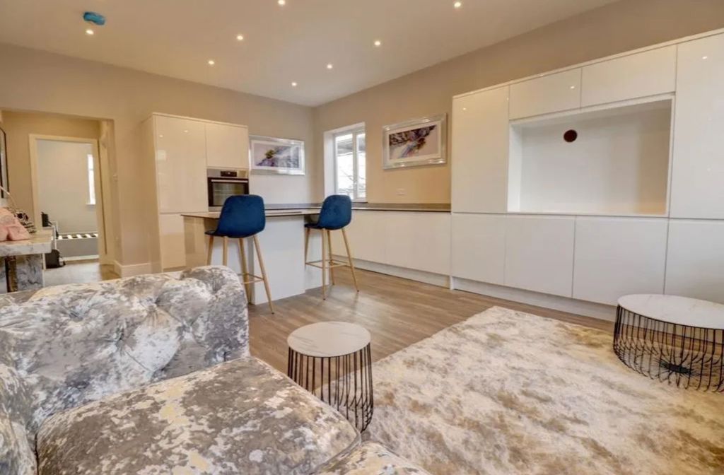 1 bed flat to rentOpen Golf Rental - Waterloo Road PR8